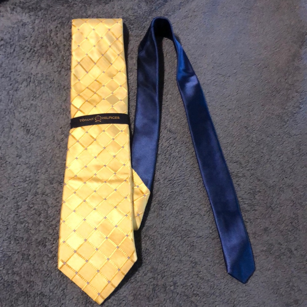 Tommy Hilfiger silk tie